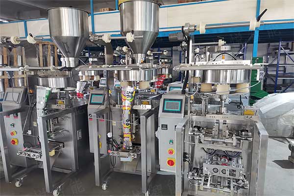 小顆粒全自動榴莲视频免费观看在顆粒劑、幹果、膨化小食品等領域應用較多